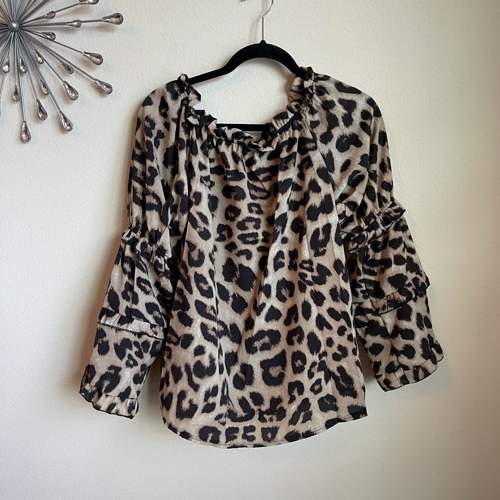 🎉HOST PICK🎉LEOPARD PRINT ON/OFF SHOULDER TOP XL NWT!!! - Picture 3 of 10